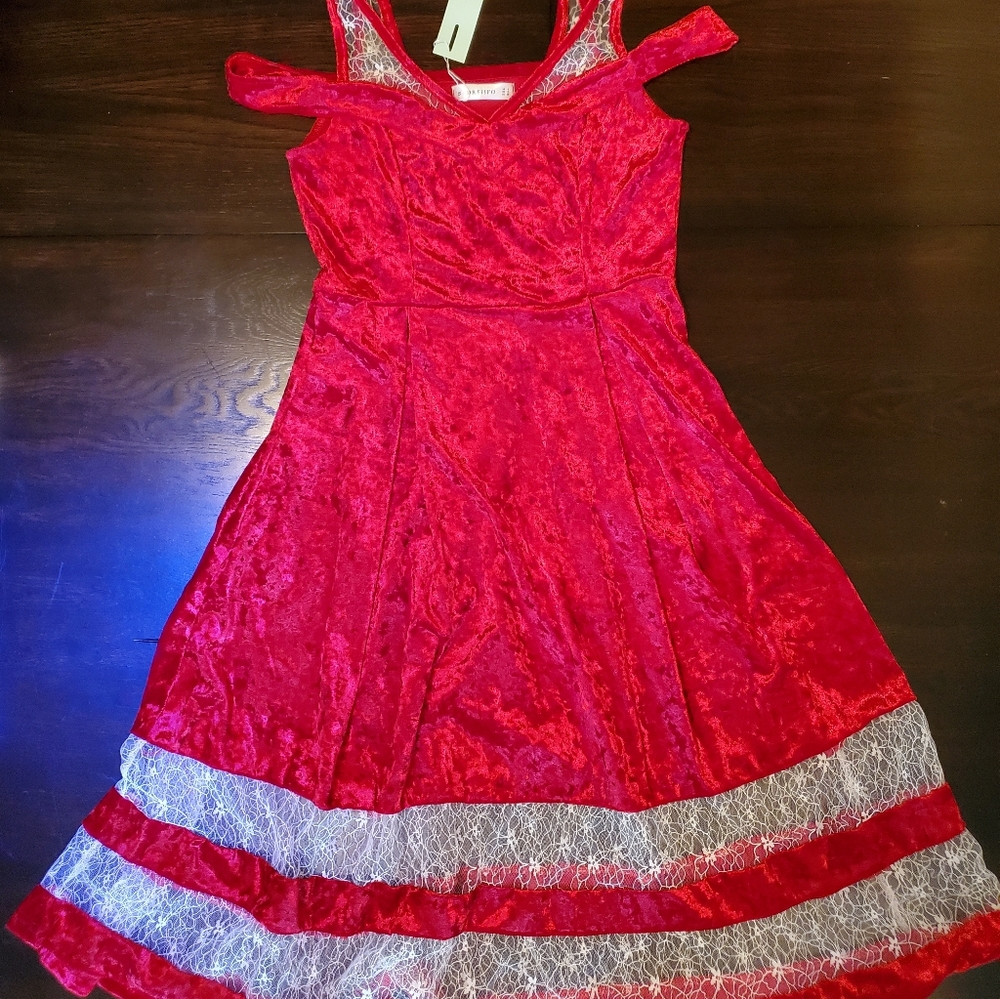 💖5/$15 Red Velvet & Lace Dress